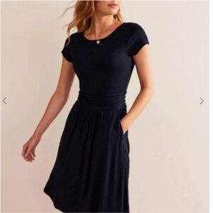 NWT Boden Navy Amelie Jersey Knit Dress Size
6P
